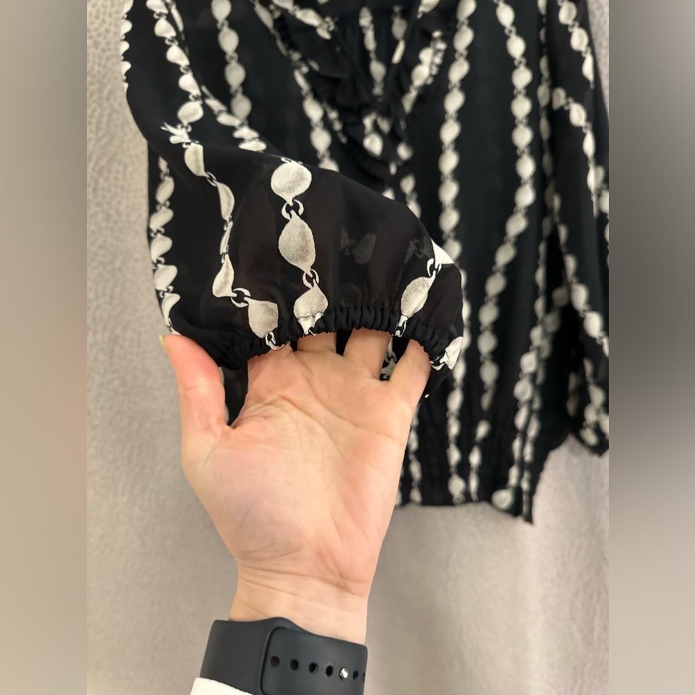 Blouse - Picture 2 of 4